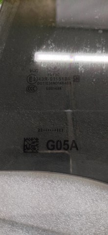 Скло задньої двері правої 51358496034 BMW
