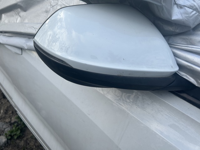 Праве бокове дзеркало 4M8857410AG9B9 VAG