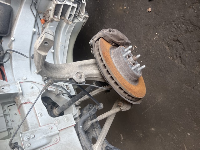 Кулак поворотний передній лівий 102731100F TESLA