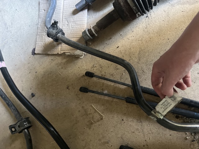 Стабілізатор задньої балки 104396200B TESLA