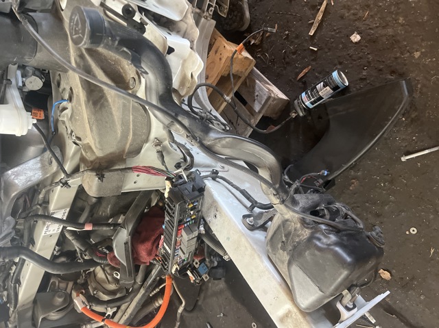Бачок омивача лобового скла 105676100B TESLA
