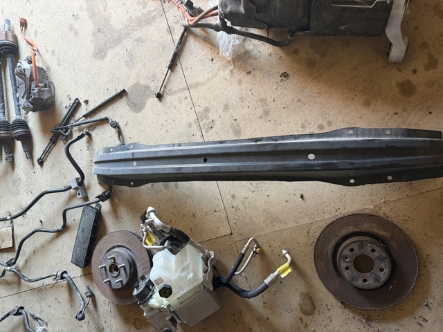 Балка бампера заднього 106191000C Tesla Model