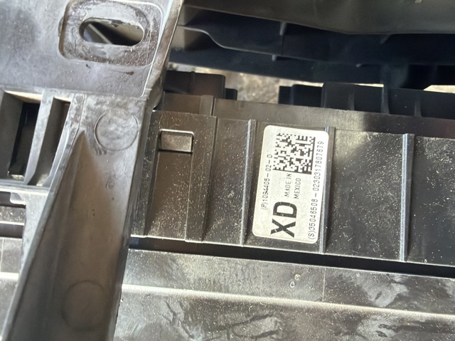 Реле запобіжників 109440502D TESLA