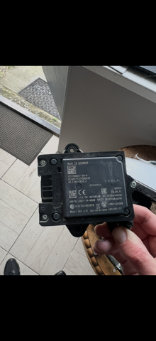 Радарний датчик дистанції 110864700B TESLA