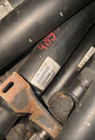 Вал карданний задній, у зборі 1644103102 MERCEDES
