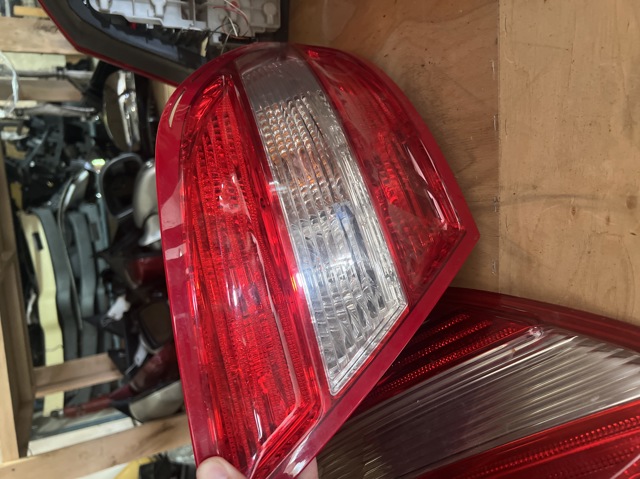 Задня ліва фара 2048200164 MERCEDES