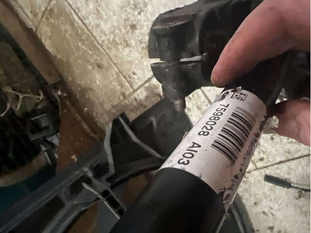 Привід правий 31607619658 BMW