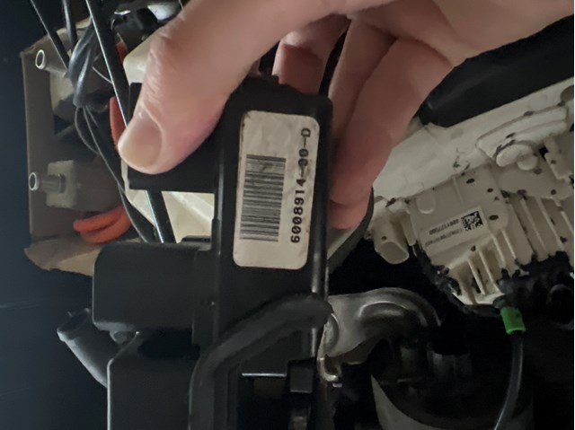 Замок задніх дверей, правих 600891400D TESLA