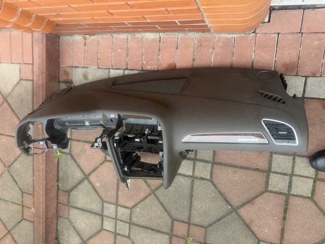 Приладова панель 8K1857003B24A VAG