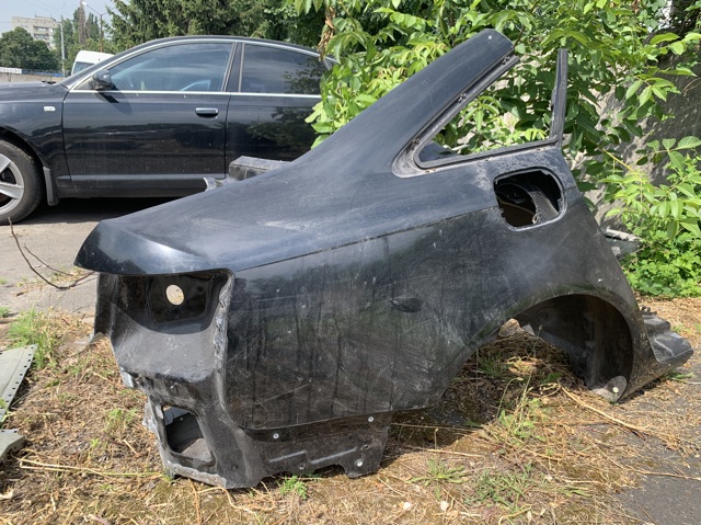 Крило праве заднє 4G5809838 VAG