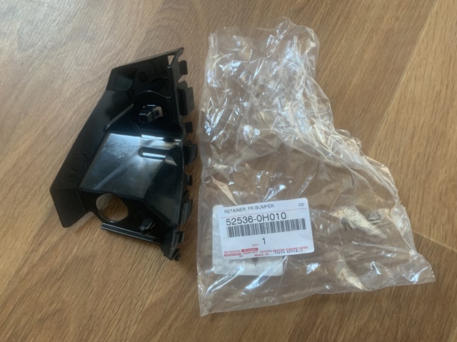 Кріплення бампера 525360H010 TOYOTA