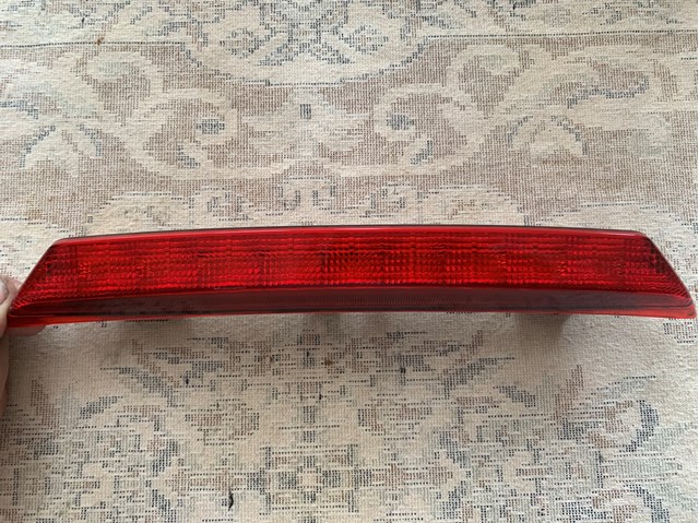 Стоп-сигнал заднього скла B45C51580 MAZDA