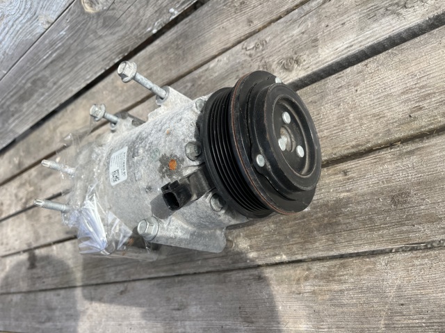 Насос кондиціонера AV1119D629BC FORD