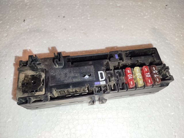 Коробка запобіжників A0005400372 MERCEDES