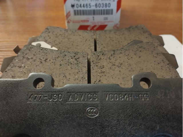 Гальмівні колодки 0446560380 TOYOTA