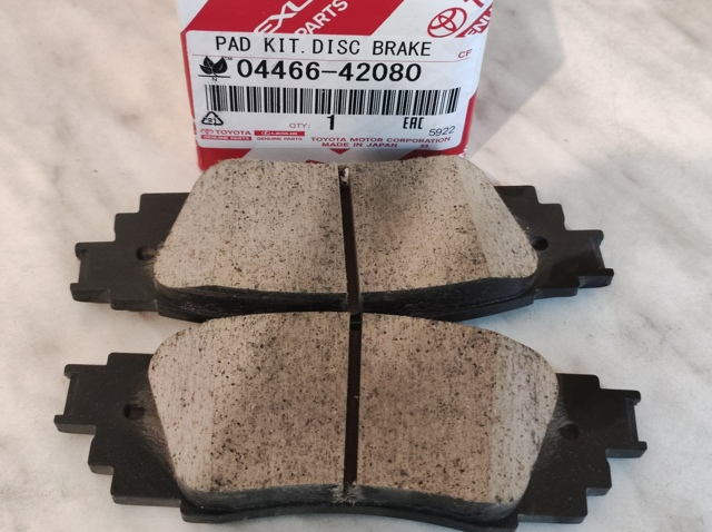 Задні дискові колодки 0446642080 TOYOTA