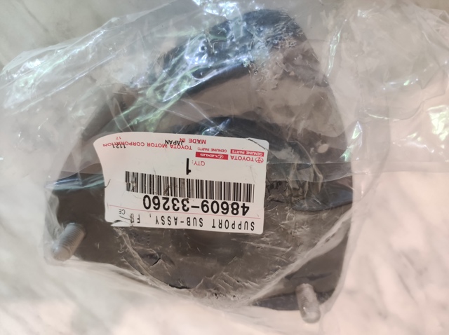 Подушка амортизатора переднього 4860933260 TOYOTA