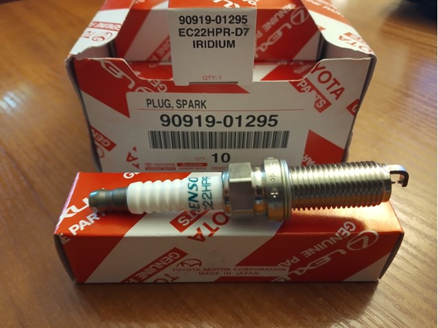 Свічки автомобільні 9091901295 TOYOTA