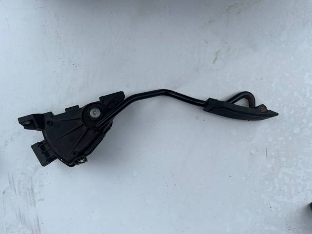 Педаль газу (акселератора) 18002AU410 NISSAN