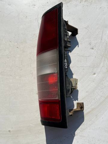 Фара ліва 265552S425 NISSAN
