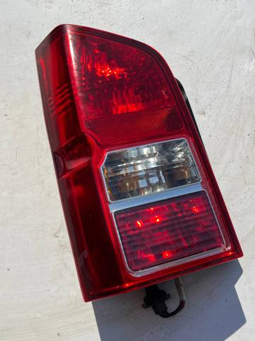 Ліхтар задній лівий 26555EB30C NISSAN