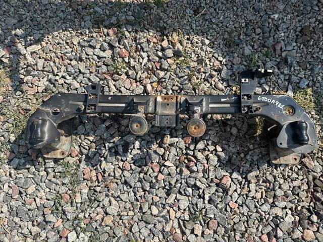Балка бампера переднього 6400A781 MITSUBISHI
