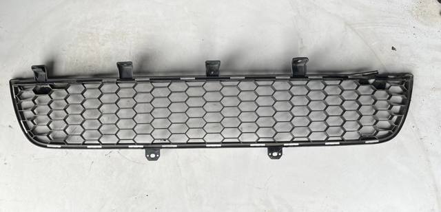 Решітка бампера нижня 6402A124 MITSUBISHI