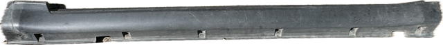 Накладка зовнішня (молдинг) порога, лівий 76851CG000 NISSAN