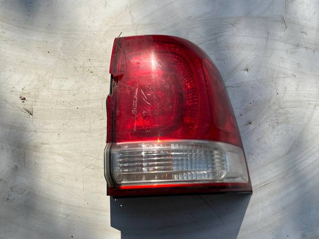 Ліхтар задній правий, зовнішній 8155060820 TOYOTA