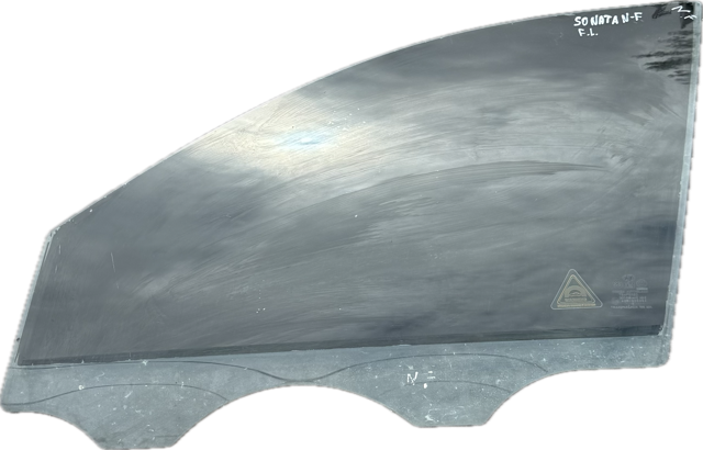 Вікно (передніх дверей) двері 824113K000 HYUNDAI