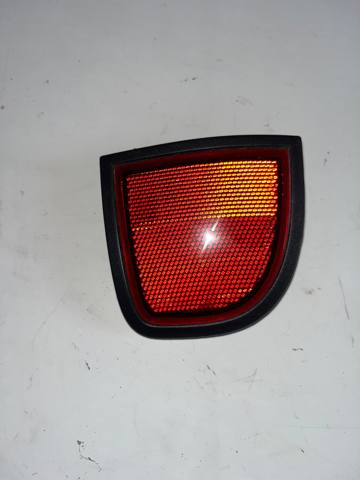 Правий відбивач бампера 8355A016 MITSUBISHI