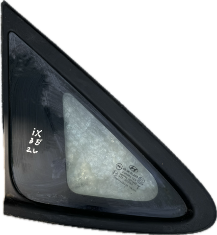 Скло багажного відсіку, ліве 878102S000 HYUNDAI
