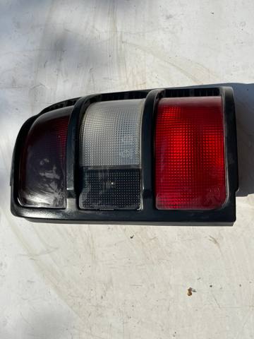 Ліхтар задній правий MB831090 MITSUBISHI