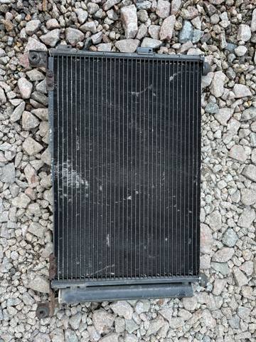 Конденсатор UM6561480A MARKET (OEM)