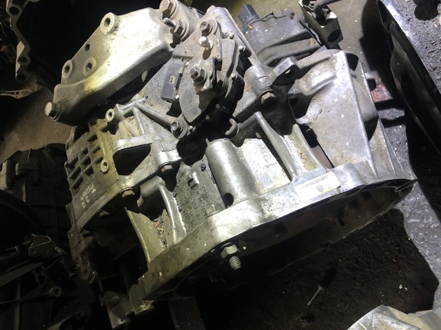 Автоматична коробка передач 09M300036B VAG