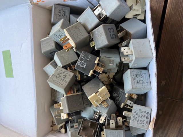 Блок управління вентилятором Ауді A6 C5