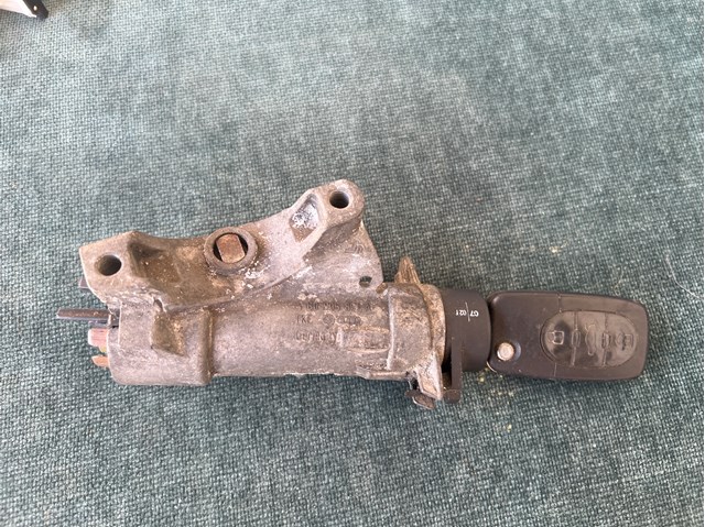 Замок запалювання 4B0905851A VAG