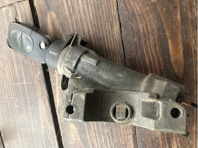 Замок запалювання 4B0905851C VAG