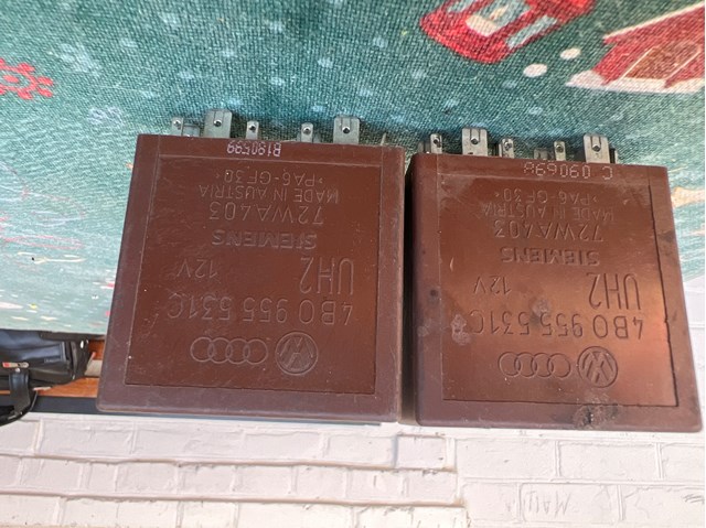 Реле управління двірниками 4B0955531C VAG