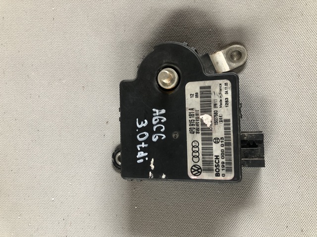 Авто акумулятор 4F0915181A VAG