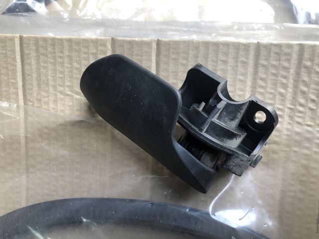 Важіль відкривання капота 4F1823533C VAG