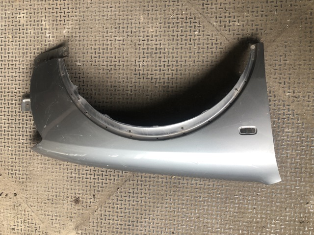 Переднє праве крило 4Z7821104 VAG