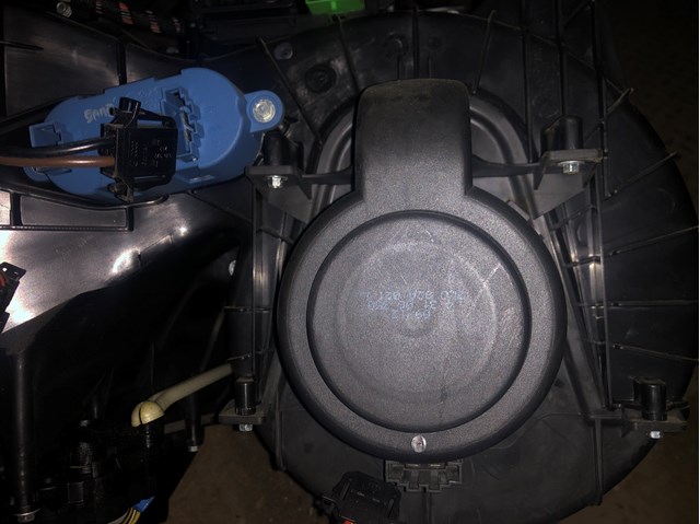 Електромотор пічки 7L0820021L VAG