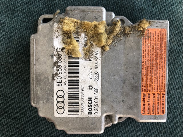 Блок управління airbag 8E0959655G VAG