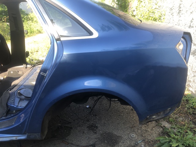 Крило заднє ліве 8E5809839 VAG