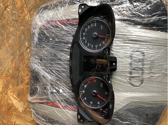 Панель приладів 8K0920951E VAG