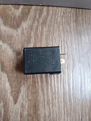 Реле поворотів 96312545 GM