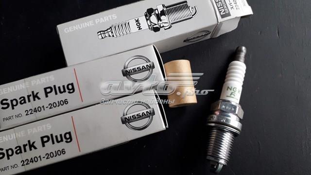 Свічки автомобільні 2240120J06 NISSAN