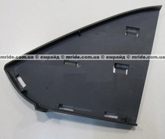 Решітка переднього бампера, ліва 62257BR02A NISSAN