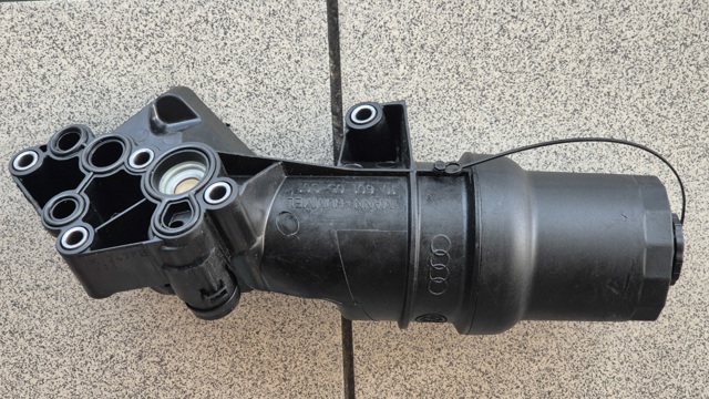 Корпус маслофільтра 07K115397E VAG